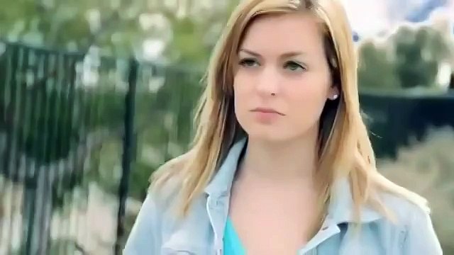 Как вам такая девушка? Обалдеть не встать!