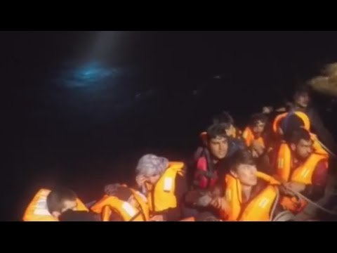 Mar Egeo - Migranti, salvati 13 migranti al largo di Samos (07.03.16)