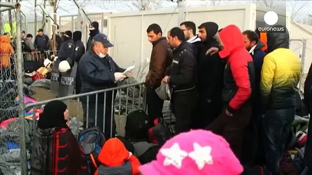 Δραματικές στιγμές για χιλιάδες πρόσφυγες στην Ειδομένη