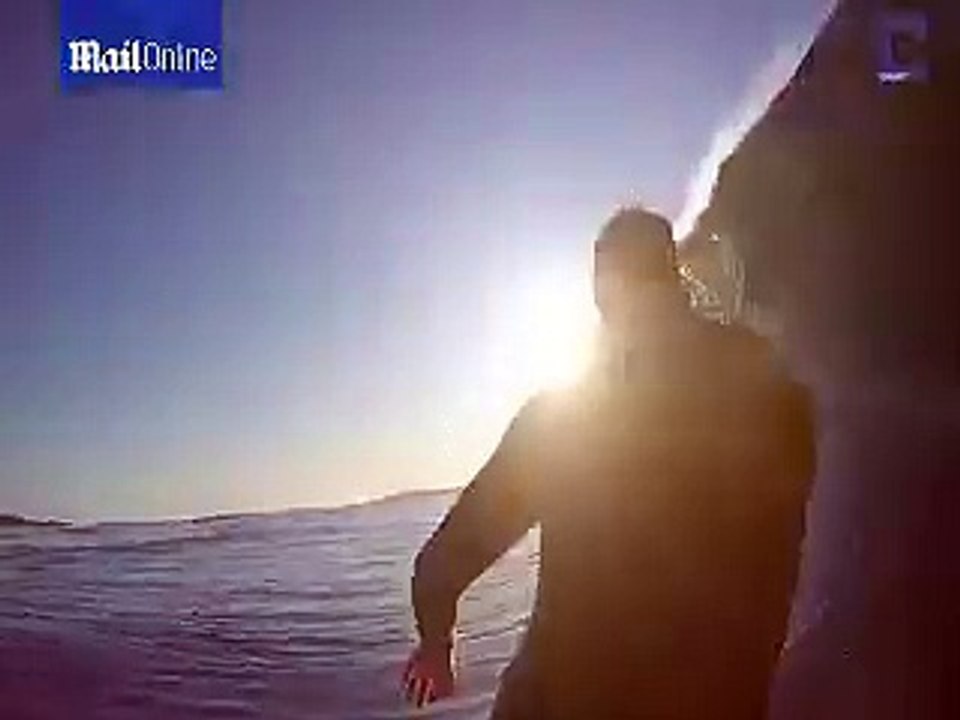 Photographer Take Snapped Inside The Waves