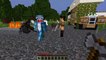 Minecraft - The Walking Dead: LITTLE KELLY ATTACKED BY ZOMBIES!