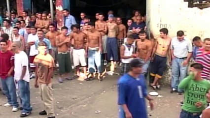 El Salvador: One death per hour