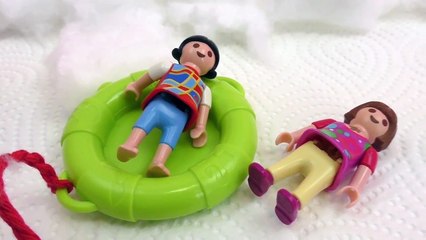 Lena et Chrissi se baladent | A la recherche du bonhomme de neige qui parle | Story