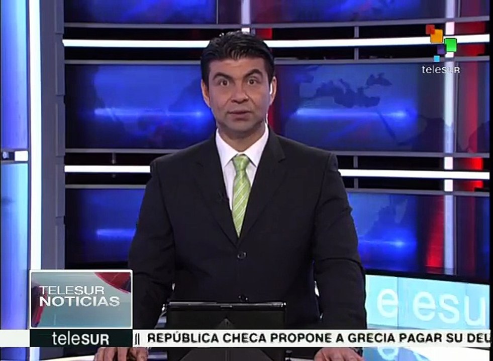 Uruguayos exigen ante embajada de Honduras just...