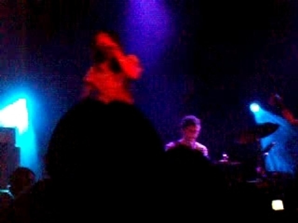 Blonde Redhead @ Paris, Silently 2/4
