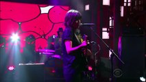 Courtney Barnett Effectue Personne ne se Soucie Vraiment Si Vous Navez pas Aller À La Fête