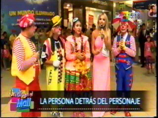Entrevista a Los Payasos de America con Pucca en el Mall