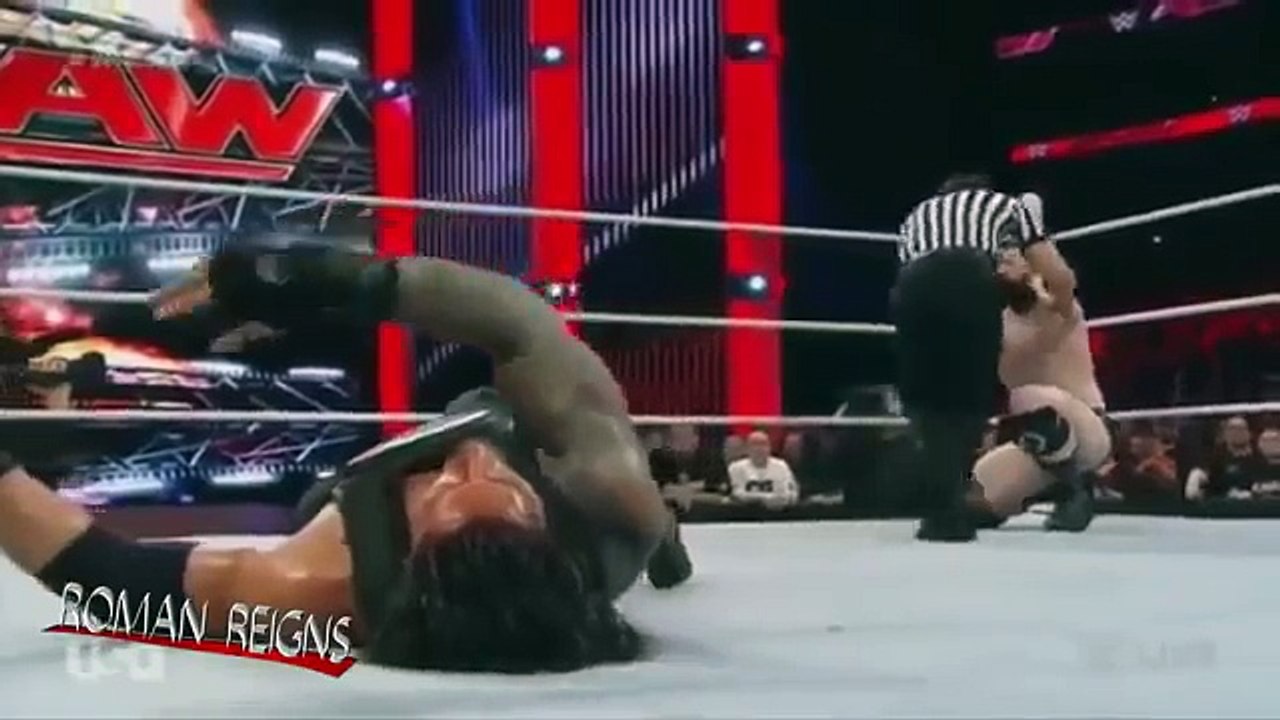 رومان رينز يفوز بالحزام للمرة الثانية