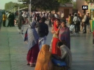 Passengers push Barmer-Kalka Express manually after it got jammed