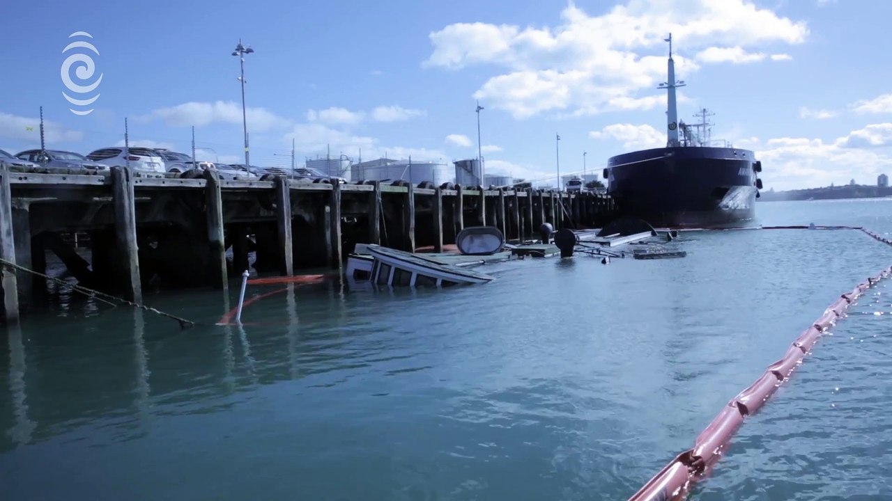The Kestrel sinking at Wynyard Wharf