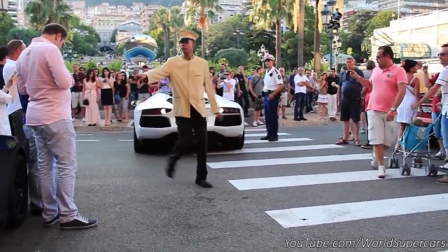 Lamborghini Aventador Roadster exhaust sound 2016