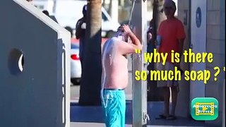 Shampoo prank in public shower a.k.a. wtf is wrong with this shampoo (READ DESCRIPTION)