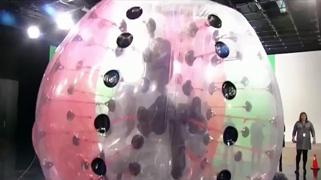 Shaquille O'Neal défonce tous ses adversaires au KnockerBall