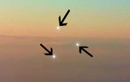 Uçağın Penceresinden Ufoları Böyle Görüntüledi