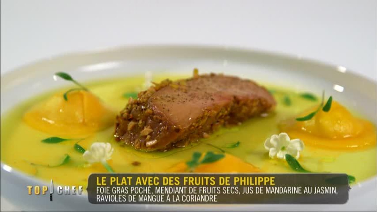 Foie gras poché, mendiant de fruits secs et jus de mandarine au jasmin par Philippe Etchebest