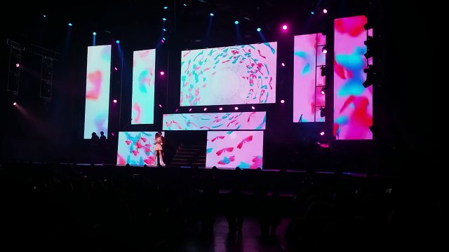 Violetta Live in Mexico City: Abrázame y verás