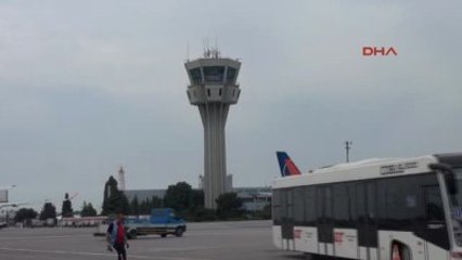 Pilotlar Kadınlar Gününü Havadan Kutladı