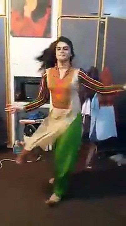 Pakistani nanga home Mujra |Pakistani Mujra 2013
