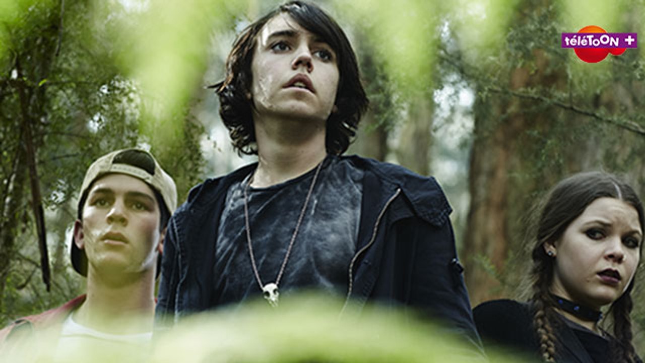 NOWHERE BOYS ENTRE DEUX MONDES - SAISON 2 - Résumé épisode 8 "Double jeu" (Série TéléTOON+)