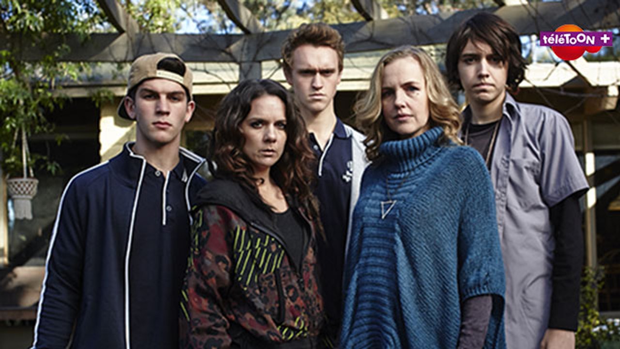 NOWHERE BOYS ENTRE DEUX MONDES - SAISON 2 - Résumé épisode 10 "Le sortilège de l'oubli" (Série TéléTOON+)