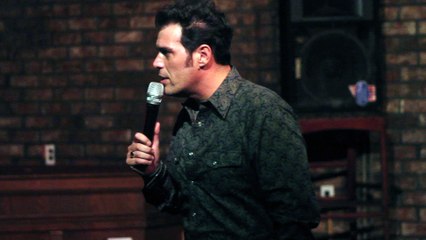 Franz Goovaerts sings 'Put Your Hand In The Hand' Memphis November 2015