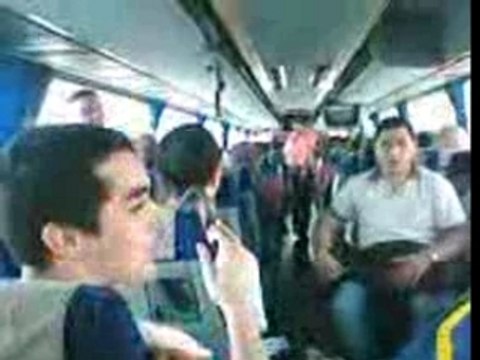 Alg-Arg, Supporters dans le bus direction Barcelone;