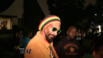 Snoop Dogg Tells the BEST JOKE EVER...