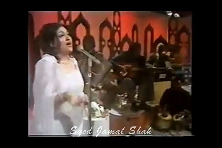 مجھ سے پھلے سی مہبت میرے محبوب نہ مانگ فیض احمد فیض