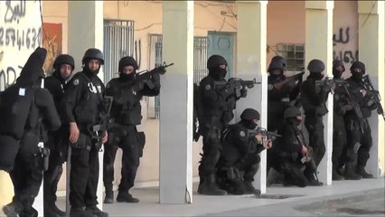 اشتباكات متقطعة في ضواحي بنقردان التونسية