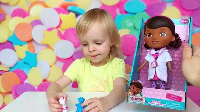 Доктор Плюшева кукла игрушка Doc McStuffins doll toy. Видео для детей