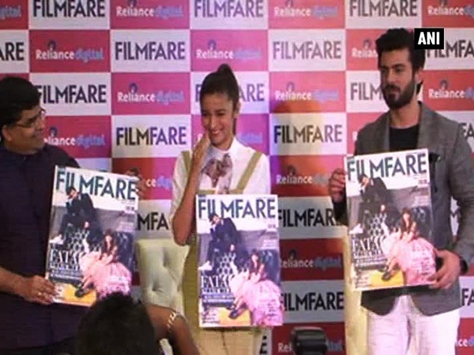 Kapoor & Sons is not a love triangle, says Alia Bhatt
