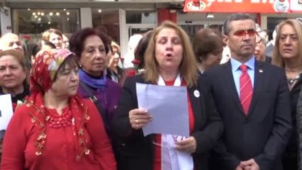 Balıkesir'de CHP'li Kadınlardan 8 Mart Kutlaması