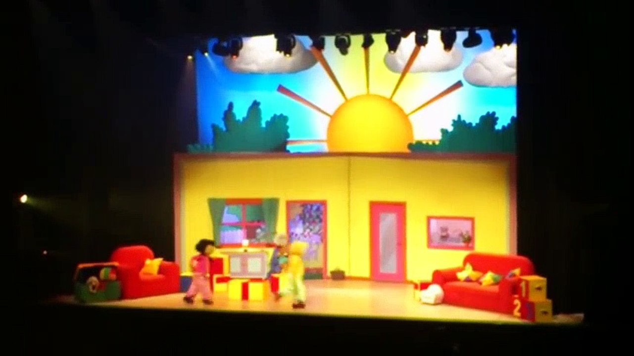 TCHOUPI spectacle à Lille musique "c'est toi le chat".mp4  Dessins Animés T'choupi