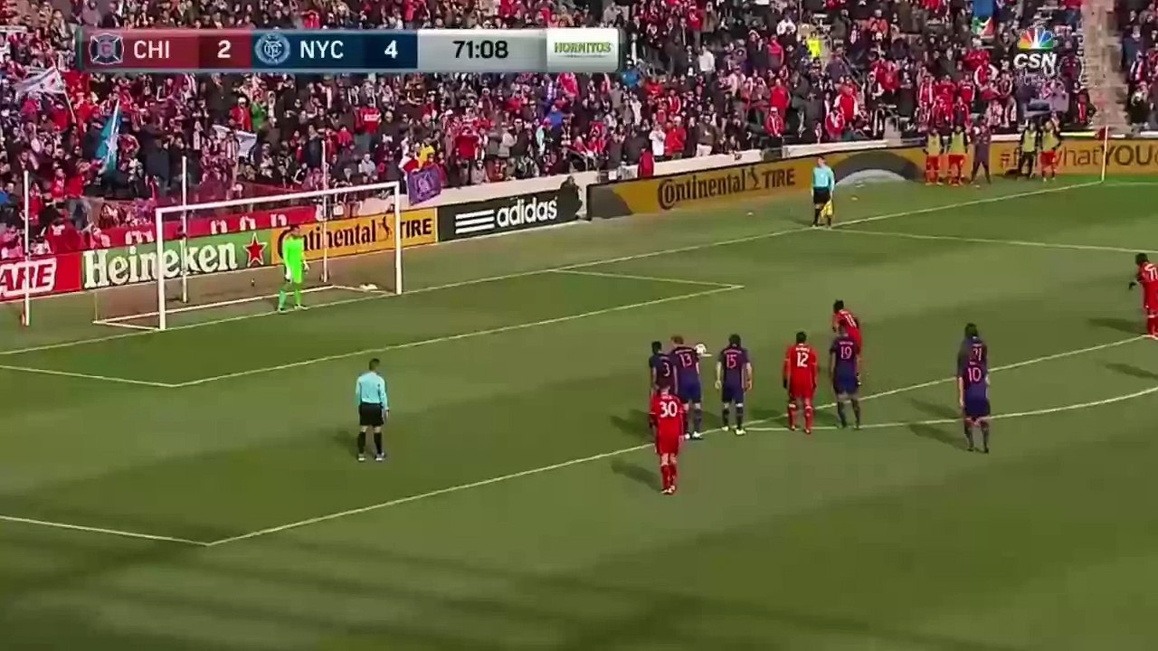 Andrea Pirlo does it again