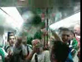 Alg - Arg,  supporters Algeriens dans le metro de Barcelone