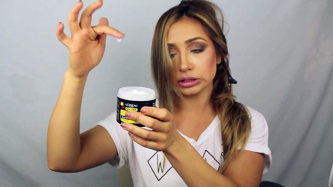 Svake noći, ona na kosi uvrće 12 "čvorova". Već narednog jutra, ona izgleda fantastično!