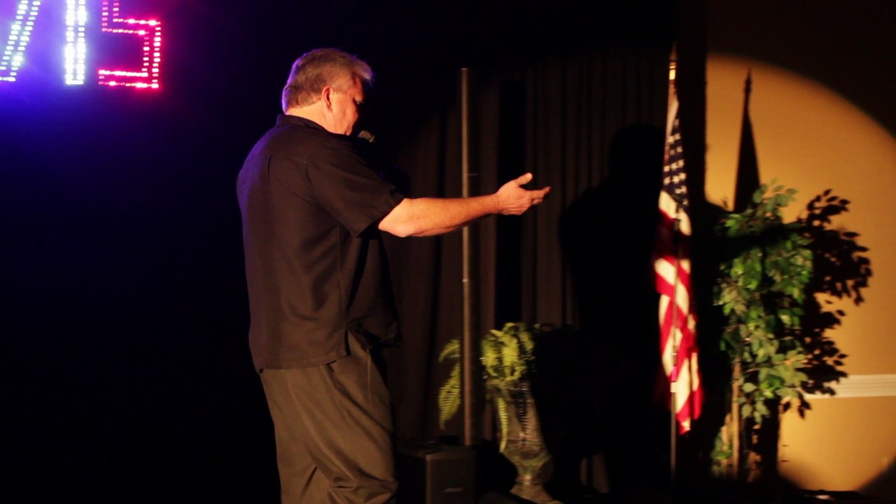 Dale Rushing & Kathy Goodwin perform 'America' Sheffield Remembers 2014