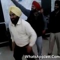 Sardar Ji Dancing On DJ Party (fan of micle jacson) -[WhatsappJatt.Com]