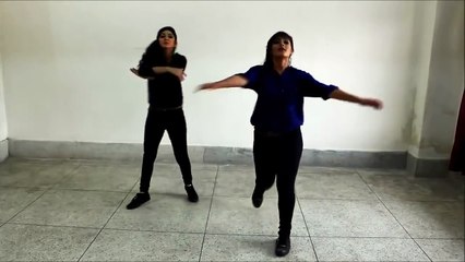 Awesome Bangladeshi Dance in song with "Jaan Oh Baby"