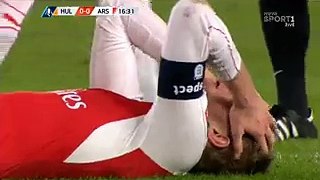 Per Mertesacker Gets  Injury - Hull City v. Arsenal 08.03.2016 HD