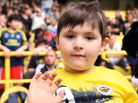 Şükrü Saraçoğlu Stadı'nda 1907 kişiyle Atatürk'ün imzası atıldı