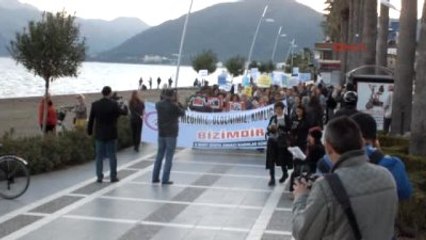 Marmaris'te Kadınlar Hakları İçin Yürüdü