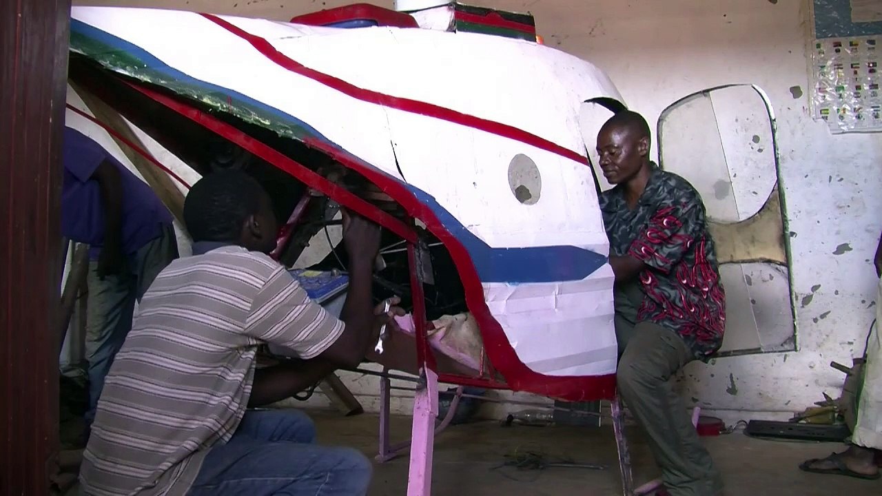 Malawier baut hubschrauber für 320 euro