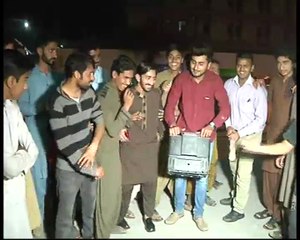 Pak angry Fan Tv Broken After Lost India In Multan