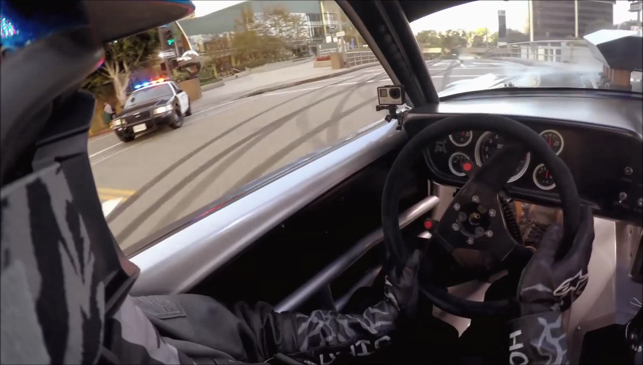 GymKhana 7 MUSIC (Breakbot), KEN BLOCK en Ford Mustang dévale Los Angeles en Musique!!! (MySelectScene)