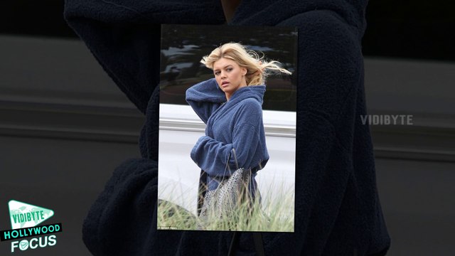 Kelly Rohrbach Flashes Her Cleavage on the Baywatch Film Set