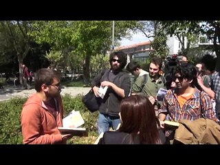 Gezi Parkı'ndaki kitap okuma eylemine polis engeli