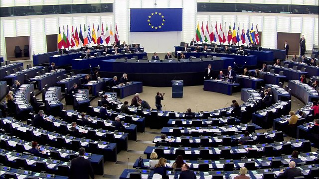 UN refugee chief 'deeply concerned' by EU-Turkey deal