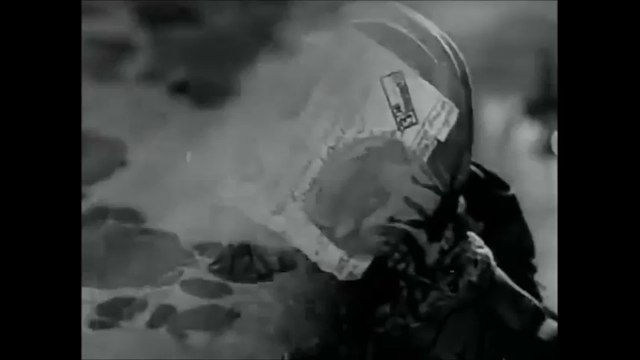 Фрагмент фильма Свинарка и пастух - Гадание на картах