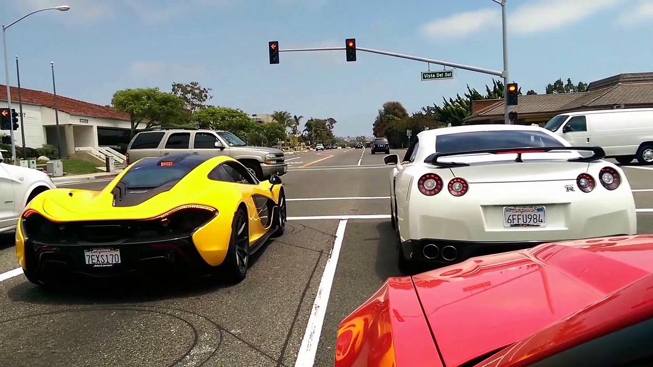McLaren P1 vs Modded GTR drag race!